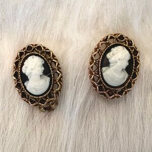 Vintage Cameo Clip-on Earrings